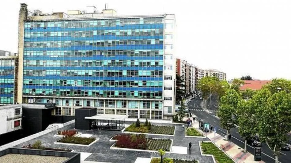 Hospital Virgen de la Vega, donde está ingresado el herido