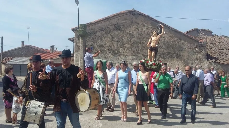 Después de 46 años, San Sebastián volvía a salir en procesión este viernes en Cipérez