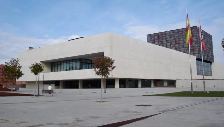 Edificio la Junta de Castilla y León en Salamanca, situado en la Calle Príncipe de Vergara