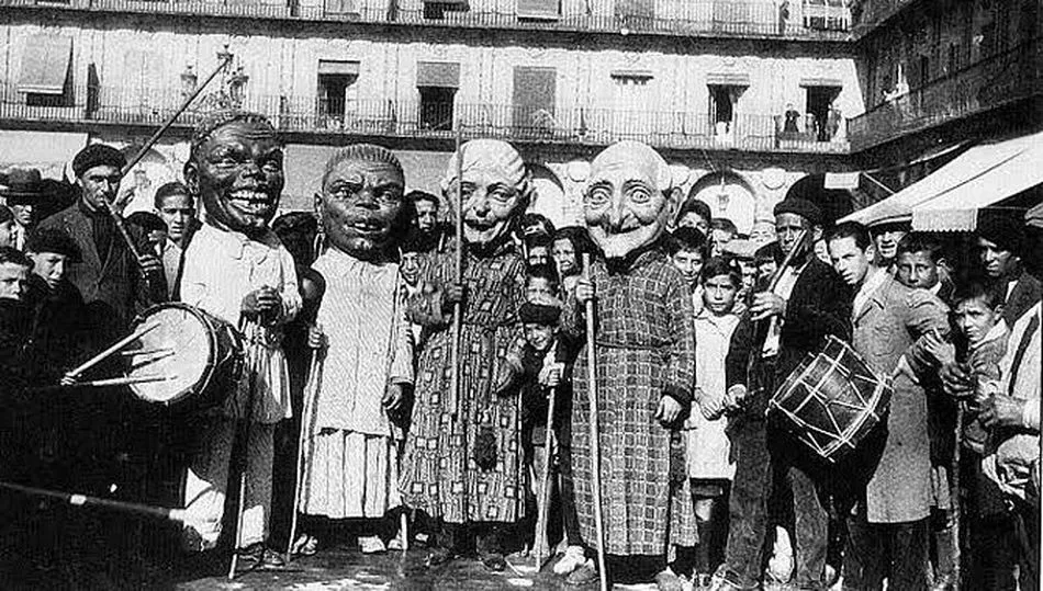 Gigantes y Cabezudos en la feria de septiembre (Gigantillas)