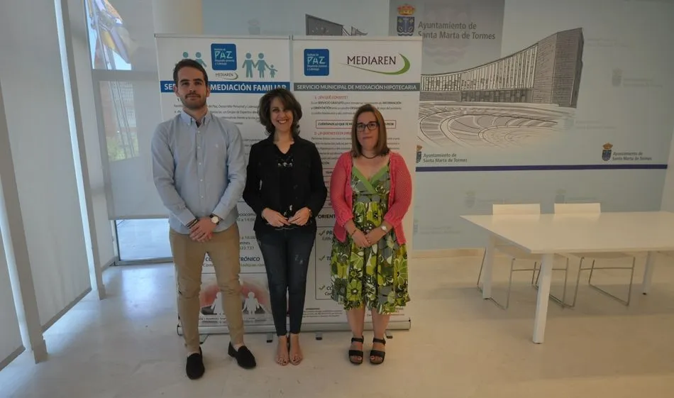 El Ayuntamiento renueva el acuerdo para seguir ofreciendo el servicio de mediación en desahucios  