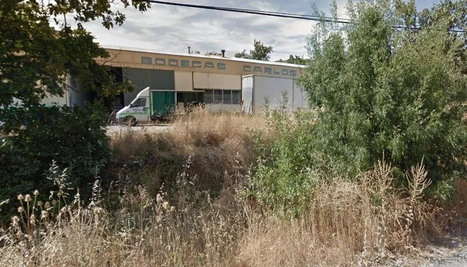 Nave de las Bodegas Carlos Martín en Vallejera de Riofrío
