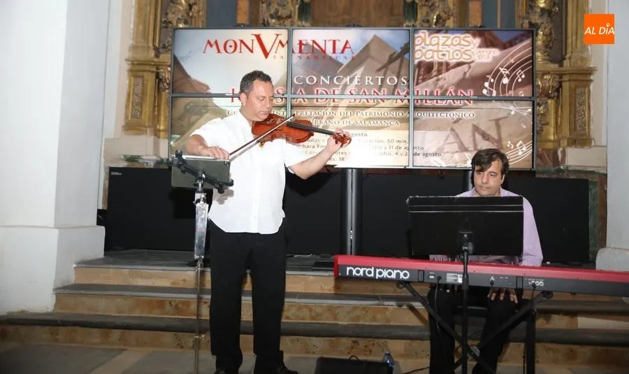 El dúo Corvo Fuentes en una actuación anterior en la iglesia de San Millán