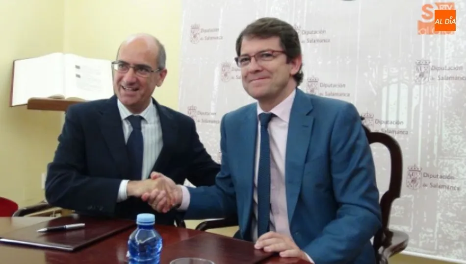 Javier Iglesias, presidente de la Diputación de Salamanca, y Alfonso Fernández Mañueco, alcalde de la capital charra