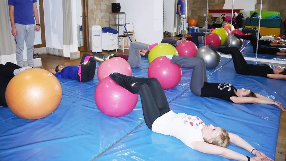 Edición anterior de un curso de gimnasia para embarazadas.