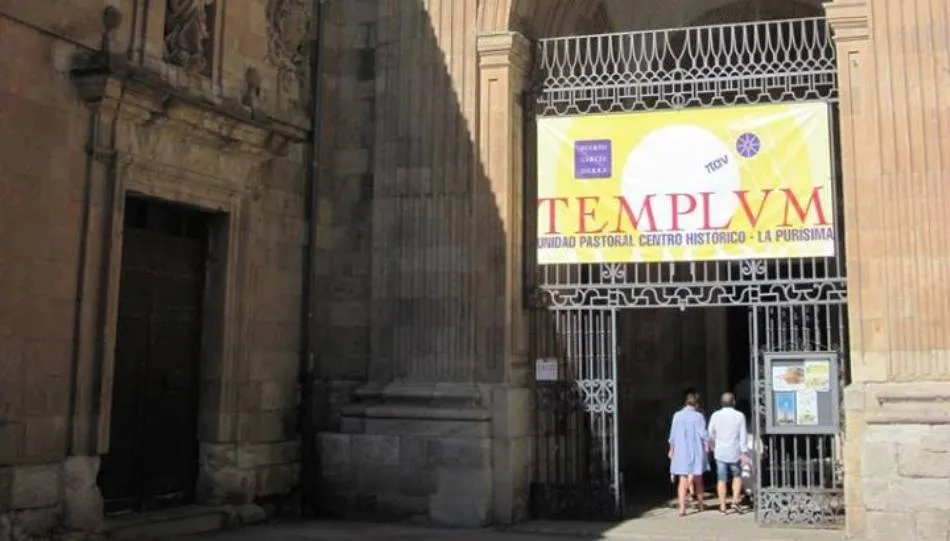 Pancarta en La Purísima que ha provocado las quejas de la Asociación de Ciudadanos por la Defensa del Patrimonio