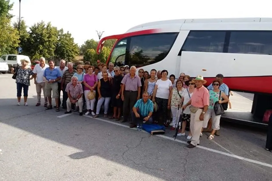 Participantes en la excursión organizada por los vecinos de Golpejas
