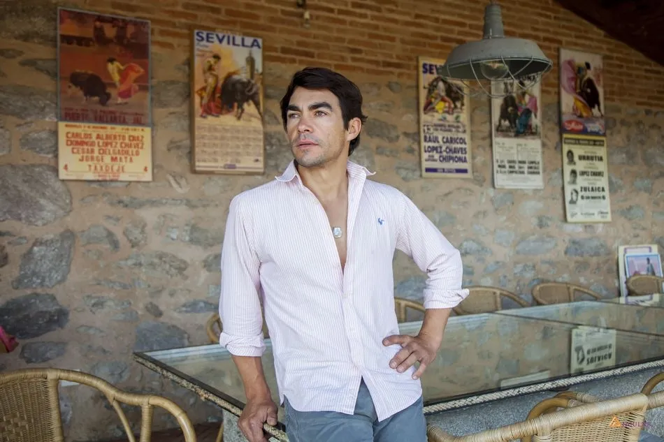 El matador de toros Domingo López Chaves, en su finca de Ledesma | FOTOS: PABLO ANGULAR