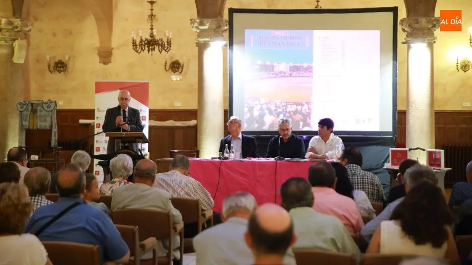 Coloquio en el Casino de Salamanca sobre los 125 años de La Glorieta. Foto: Alberto Martín