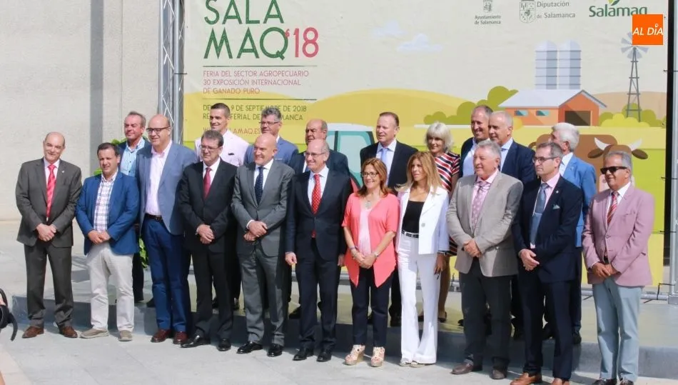 Representantes de las diputaciones provinciales de toda Castilla y León en el Día de las Provincias de Salamaq.