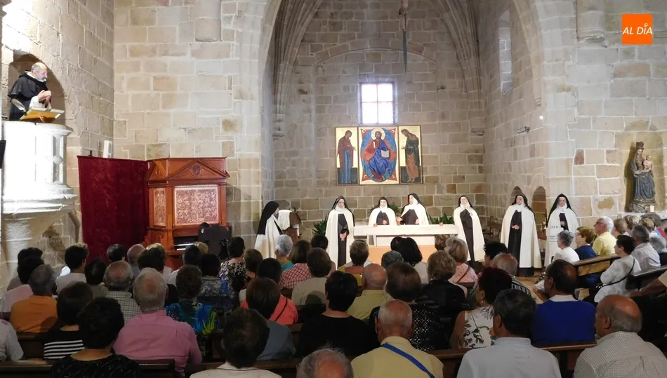 Los vecinos de Pereña llenaron la iglesia parroquial para presenciar Teresa, la jardinera de la luz