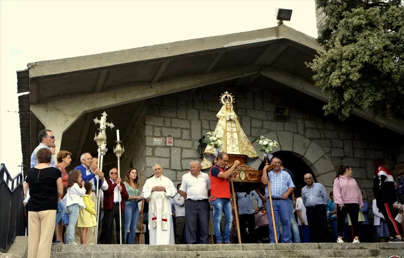 Vecinos y fieles arroparon a la Virgen de la Encina durante su gran fiesta anual