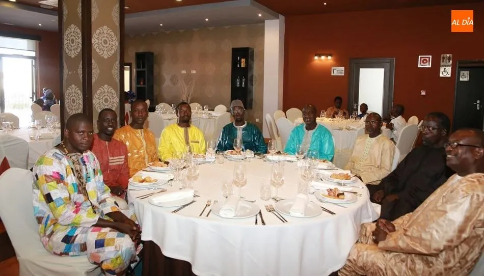 Asistentes a este encuentro de la Asociación de Senegaleses de Salamanca. Foto de Alberto Martín