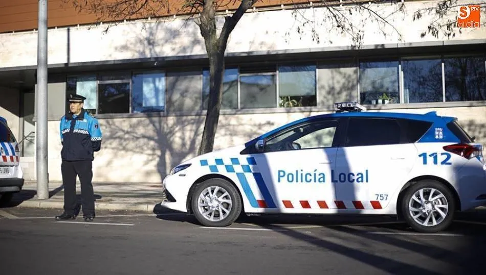 La descripción física del individuo, facilitada por la víctima y por dos testigos, permitió proceder a su detención.