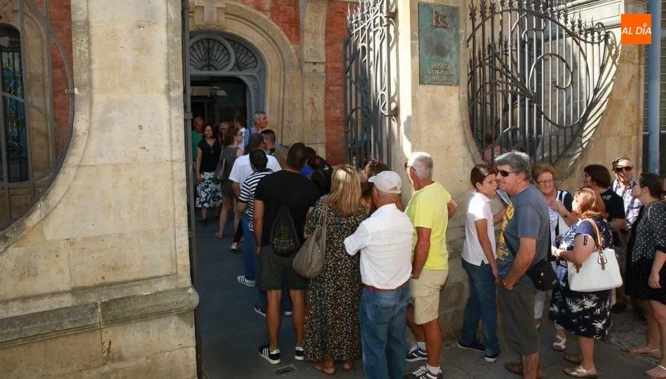 La jornada de puertas abiertas fue un éxito en la Casa Lis. Foto de Alberto Martín