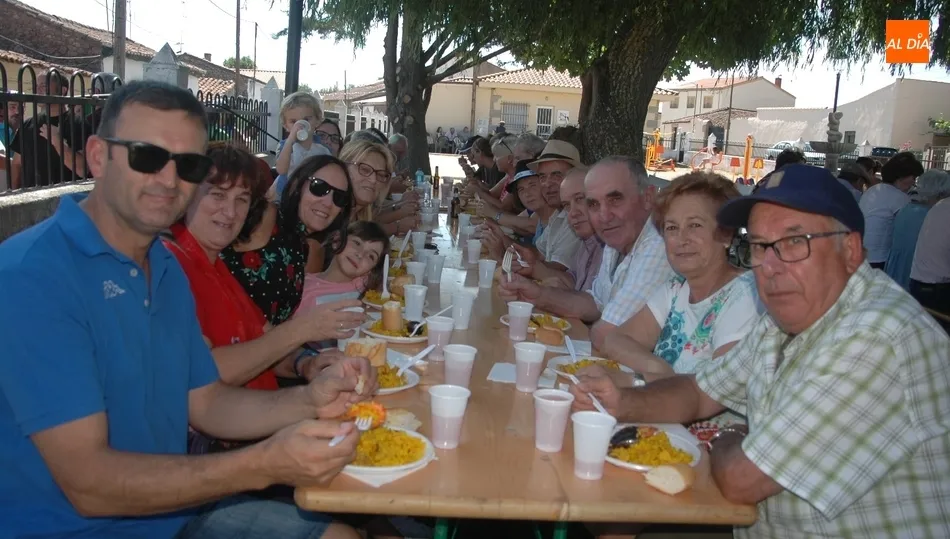 Hasta 500 raciones de paella para afrontar con garantías una larga noche / FOTOS: SILVESTRE