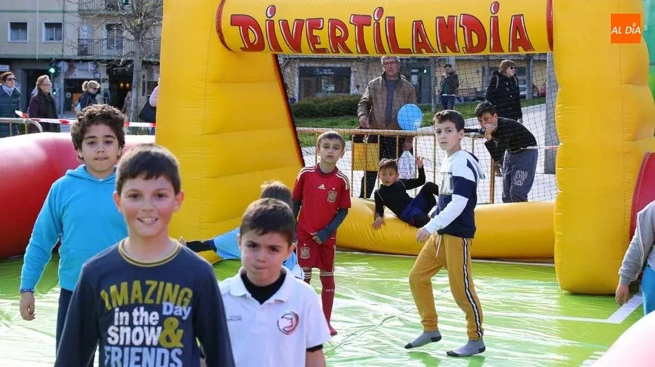 Hinchables en la plaza de la Concordia, con motivo de una actividad anterior