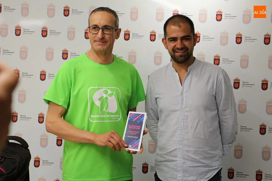 Melchor Herráez, coordinador de Deportes, y Carlos Arasa, concejal de Deportes