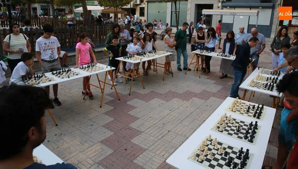 Partida de ajedrez en Carmelitas / Foto: Alberto Martín.