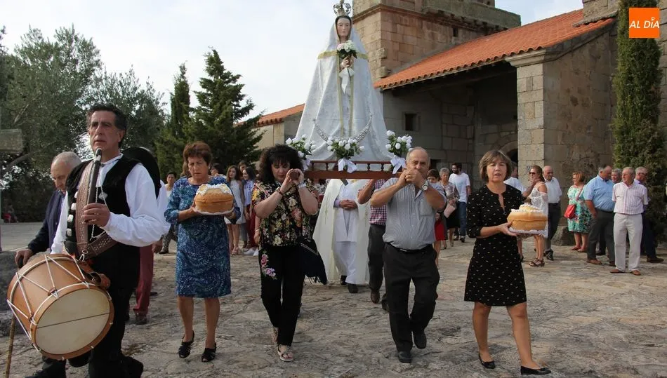 La Virgen del Rosario volverá a salir en procesión por las calles de Sardón el próximo sábado / Archivo