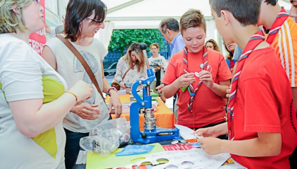 Participantes en una edición anterior de la feria Salamanca, nos movemos