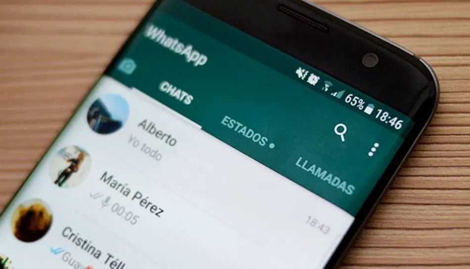 Los grupos de WhatsApp de padres y madres, una herramienta comúnmente utilizada en el entorno de los centros educativos se puede convertir, en algunos casos, en la vía más rápida para criticar al docente o su labor