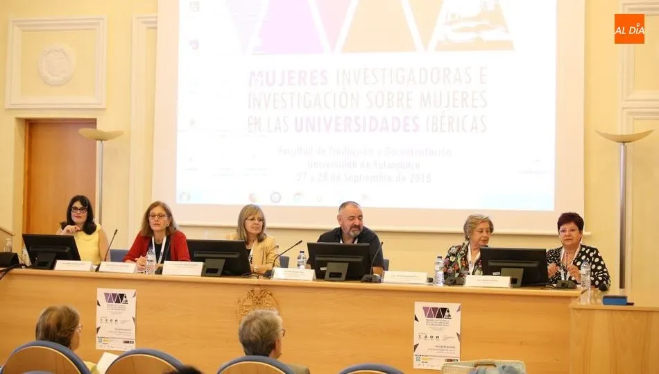 Ponentes de la inauguración: Josefina Cuesta, catedrática emérita de Historia Contemporánea de la USAL; Rosa San Segundo, directora del Instituto de Estudios de Género de la Universidad Carlos III de Madrid; Inmaculada Sánchez, directora de la Unidad de I