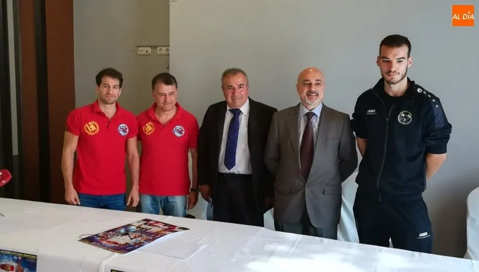 Manuel Garcí Ramiro, junto a Manuel García Sánchez y responsables federtivos. Foto: RFG