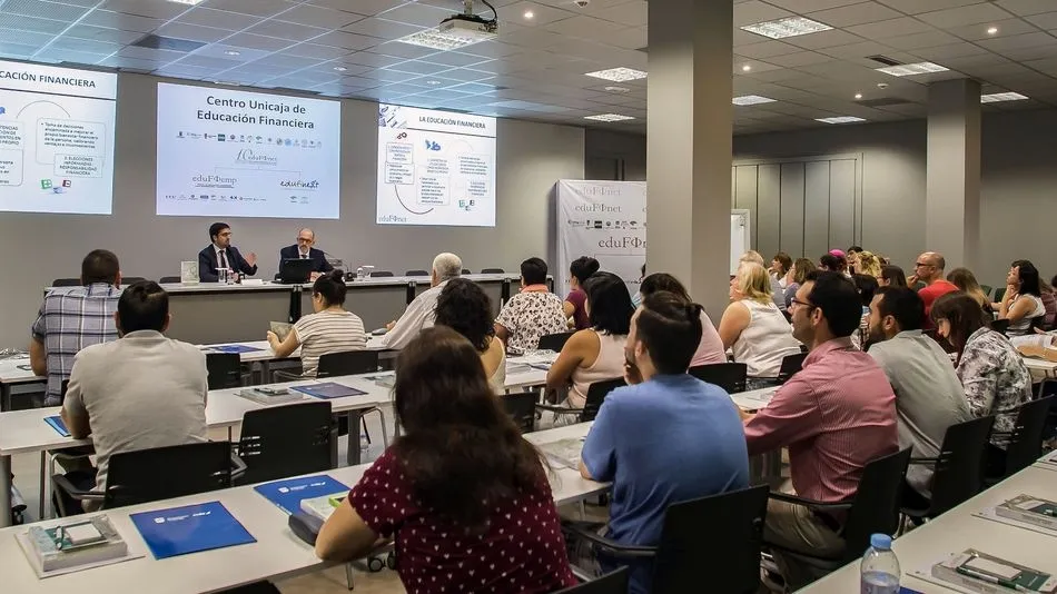 Unicaja se suma al Día de la Educación Financiera con la organización de diferentes actividades...