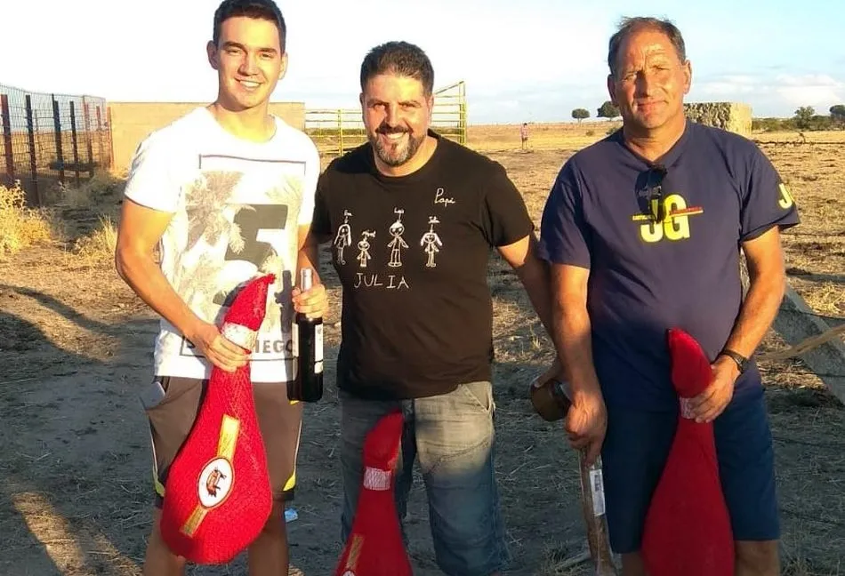 De iz. a der., Juan Luis Benito, Luis Alfonso y Alfonso Hernández ocuparon el podio en Villar de Peralonso