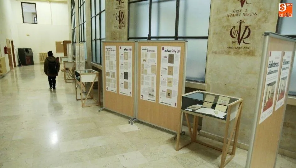 Facultad de Traducción y Documentación de la Usal durante una exposición / Foto: Alejandro López.