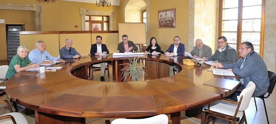 Reunión mantenida esta mañana en el Ayuntamiento de Salamanca.