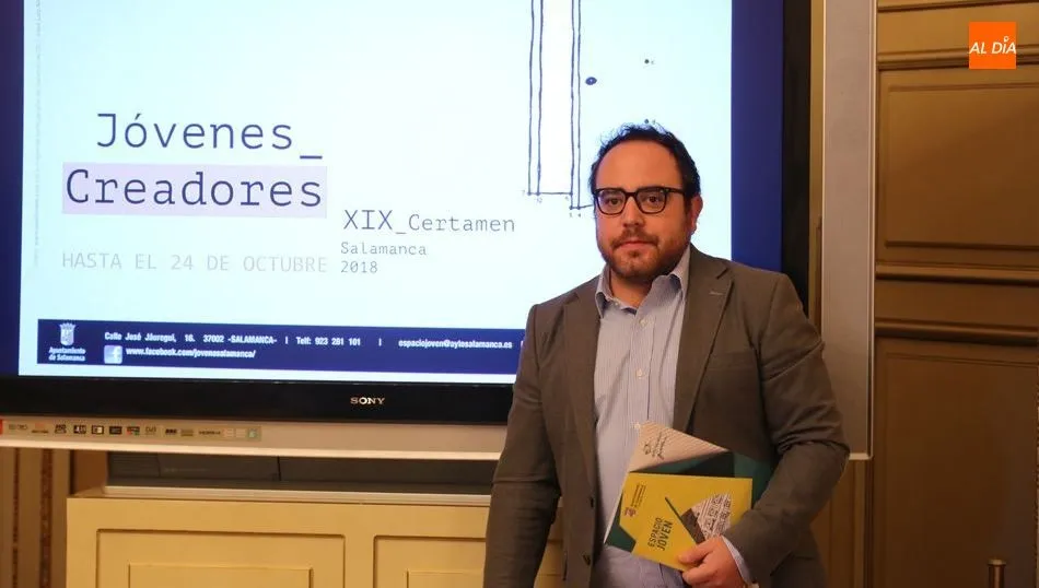El concejal de Juventud, Daniel Llanos, en la presentación de este certamen