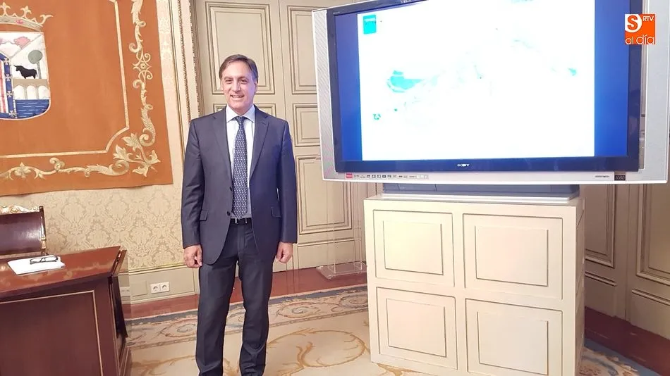 Carlos García Carbayo, concejal de Fomento, en la presentación del proyecto para Tejares, que tenía lugar en julio