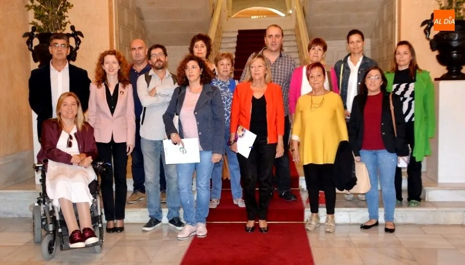 Los miembros de la comisión, tras la reunión celebrada. Foto: Lydia González