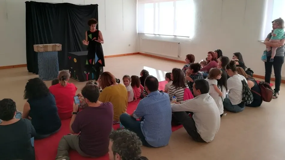 Carioca ha abierto las sesiones de bebecuentos en la biblioteca de Cabrerizos