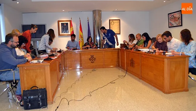 PP y PSOE se enfrentaban por la problemática falta temporal de Pediatra durante el Pleno celebrado este viernes