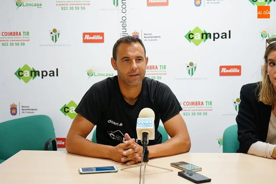 Ángel Sánchez confía en la victoria ante el Deportivo Fabril