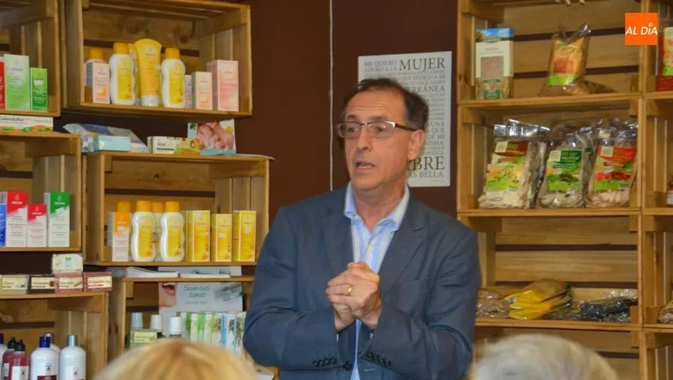 Óscar Segurado, auto del libro ‘Mindful Framing’. Fotos: Lydia González