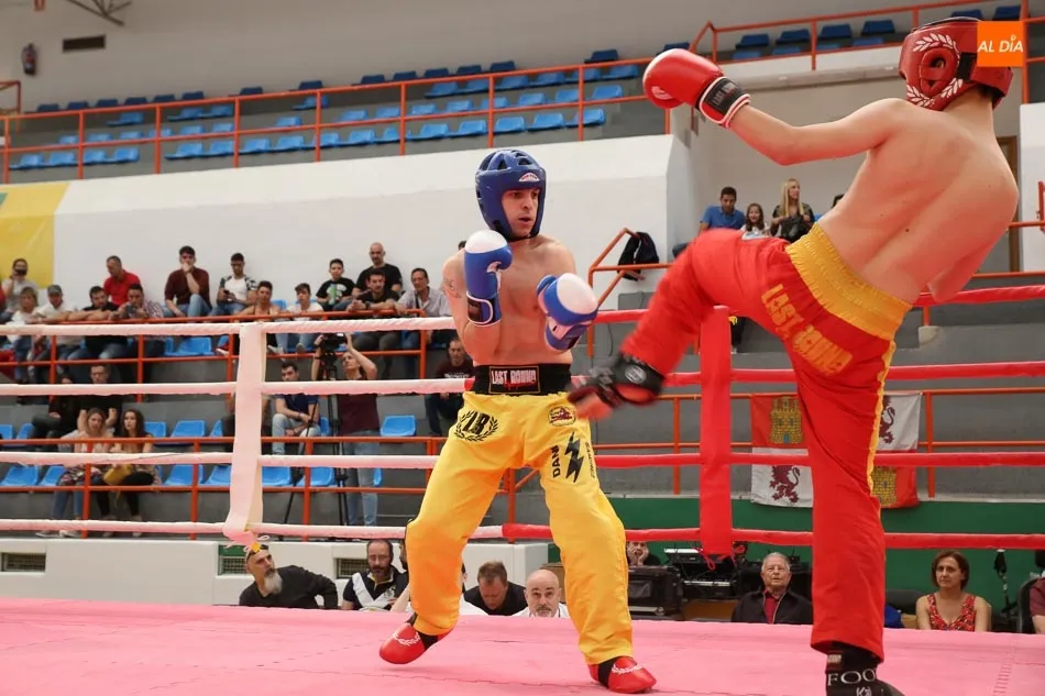 Uno de los combates de la velada celebrada en el Pabellón de La Alamedilla. Alberto Martín