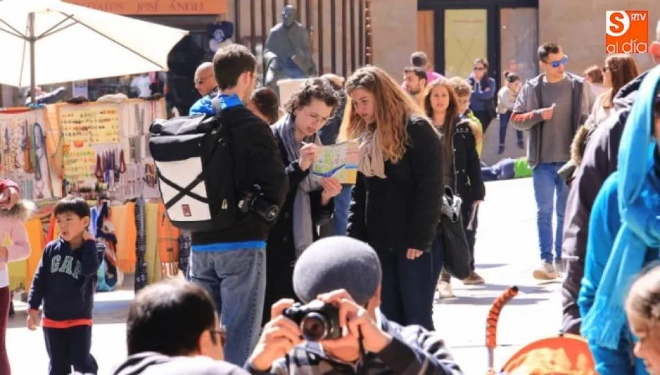 Turistas en el centro de Salamanca