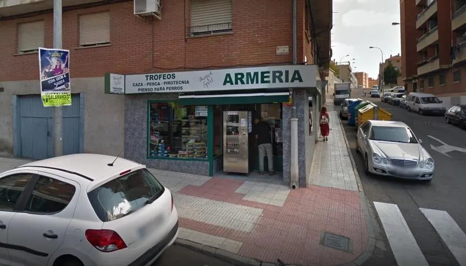 Armería en la carretera de Ledesma