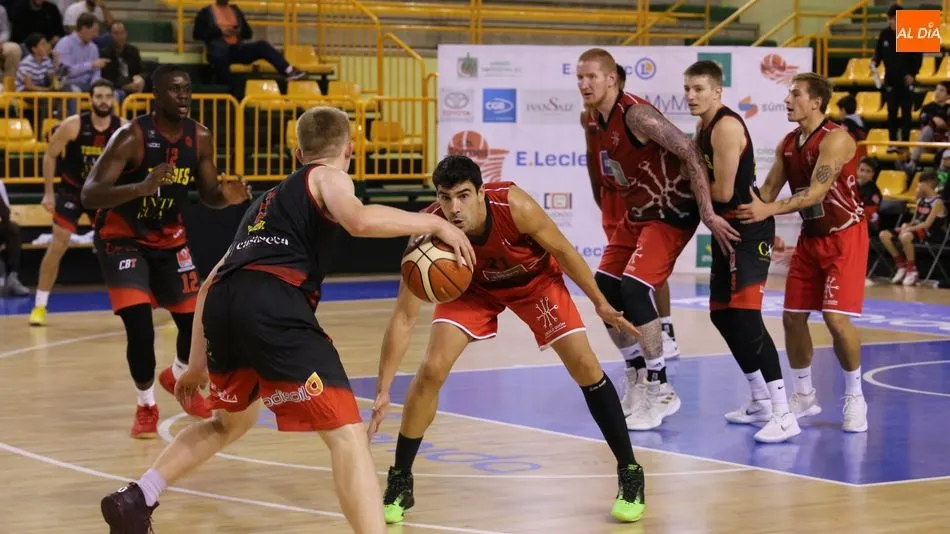 Una acción del partido disputado hace unos instantes en Würzburg. Fotos: Alberto Martín
