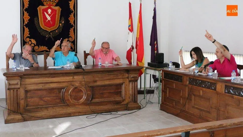 Momento en el que el equipo de Gobierno aprobaba la cesión del solar para los juzgados