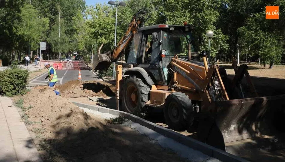 Obras en el Camino del Río, que se iniciaban el pasado verano