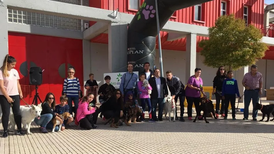 Participantes en la tercera jornada del Curso de Educación Canina