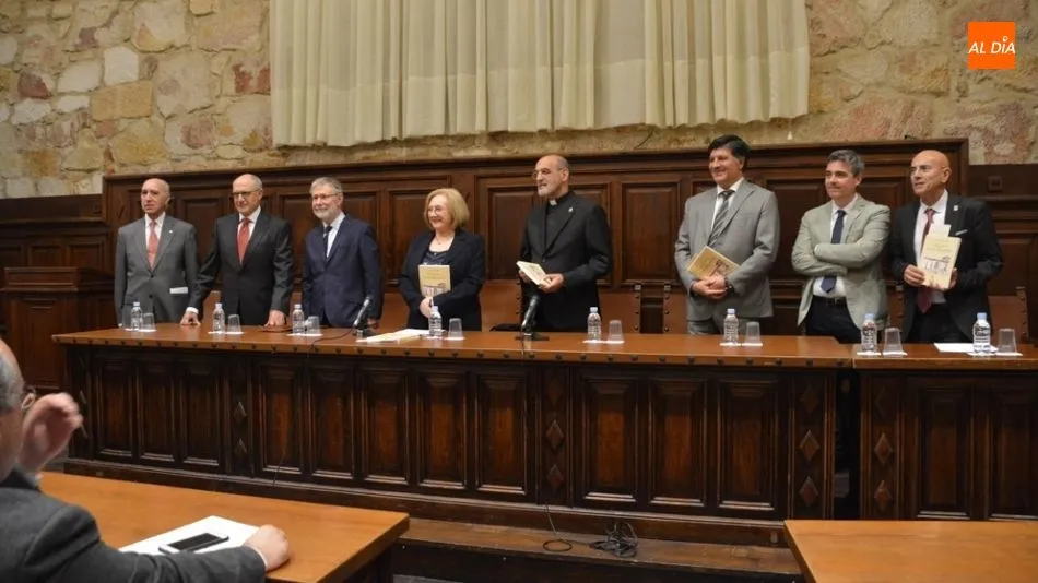 Momentos previos de la presentación del libro. Fotos: Lydia González