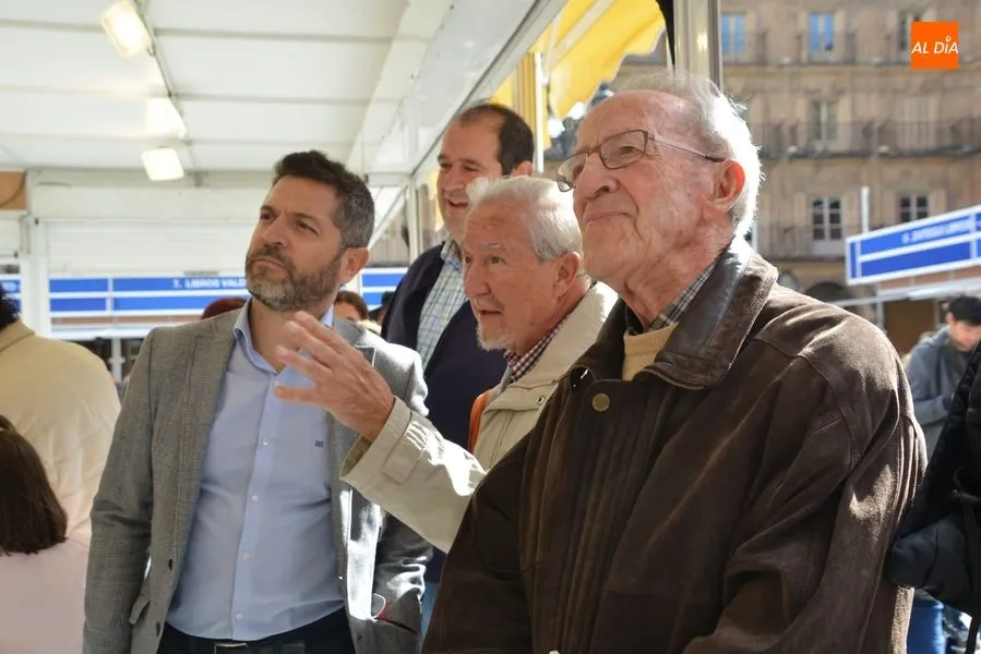 El concejal de Cultura, Julio López, en la inauguración de la Feria Municipal del Libro / Foto: Lydia González.