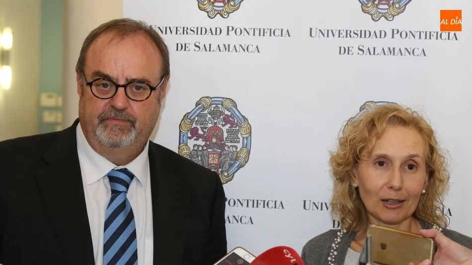 El consejero de Educación y la rectora de la Universidad Pontificia. Foto: Alberto Martín