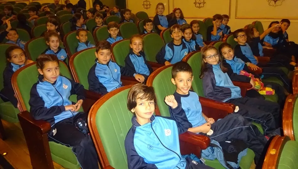 Alumnos del colegio San Juan Bosco en el Liceo